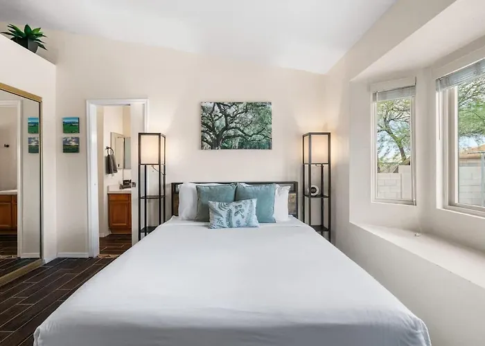 Cozy & Pet Friendly & Peloton Holiday home *