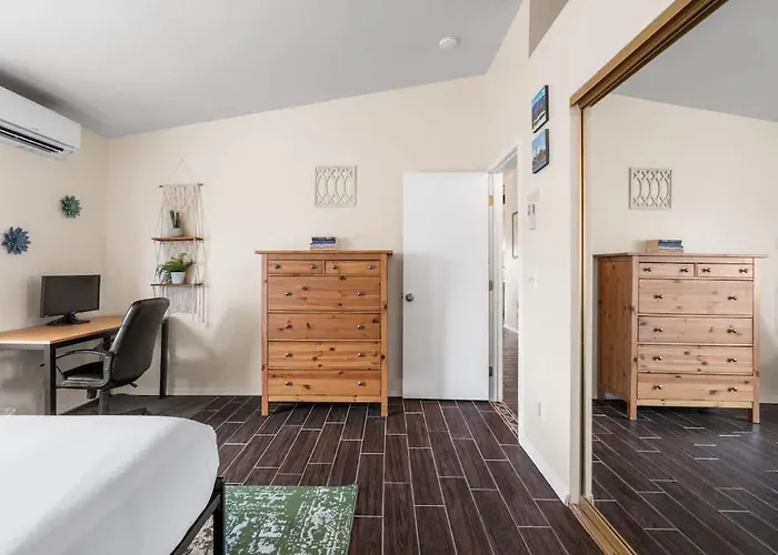 Holiday home Cozy & Pet Friendly & Peloton Tucson