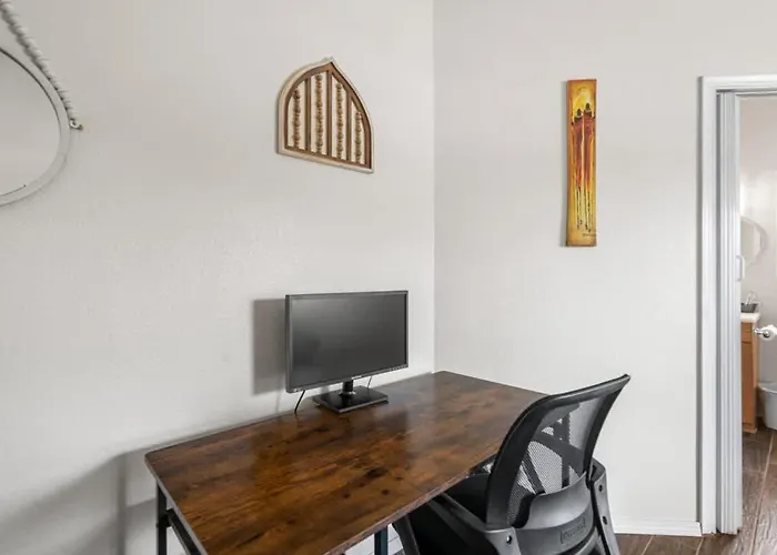 Cozy & Pet Friendly & Peloton Holiday home Tucson