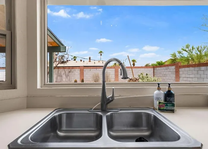 Cozy & Pet Friendly & Peloton Holiday home Tucson